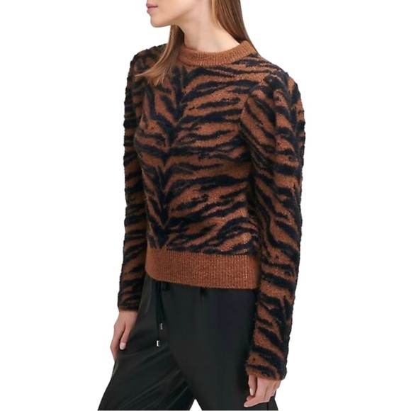 DKNY Eyelash Tiger Sweater Size XL NWT - Picture 2 of 8